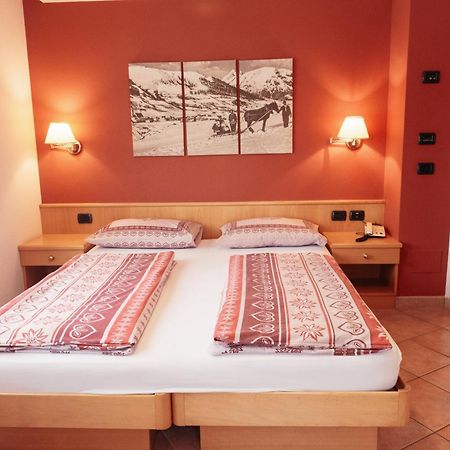 Hotel Garni Rin Da Rin ليفينو المظهر الخارجي الصورة
